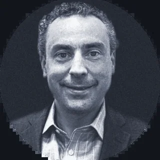 Portrait of David Wartell, founder of Wartiva